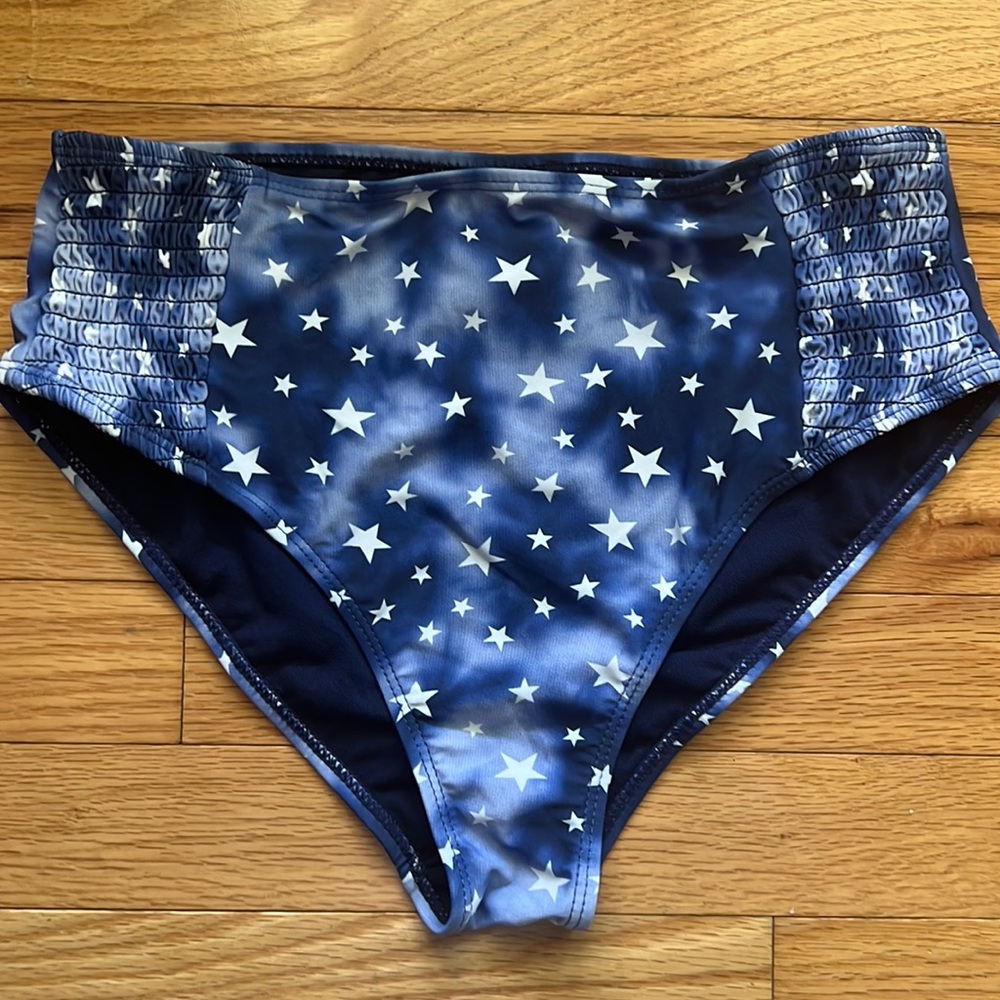 Dry Goods swim bottom size medium